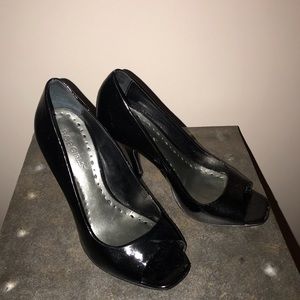 BCBG Girls peep toe black patent heels size 5 1/2